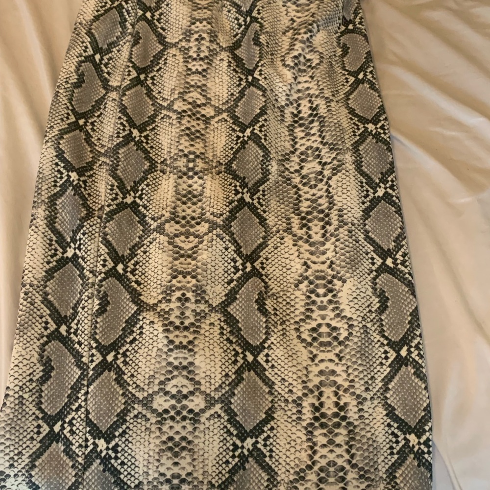 MIDI skirt